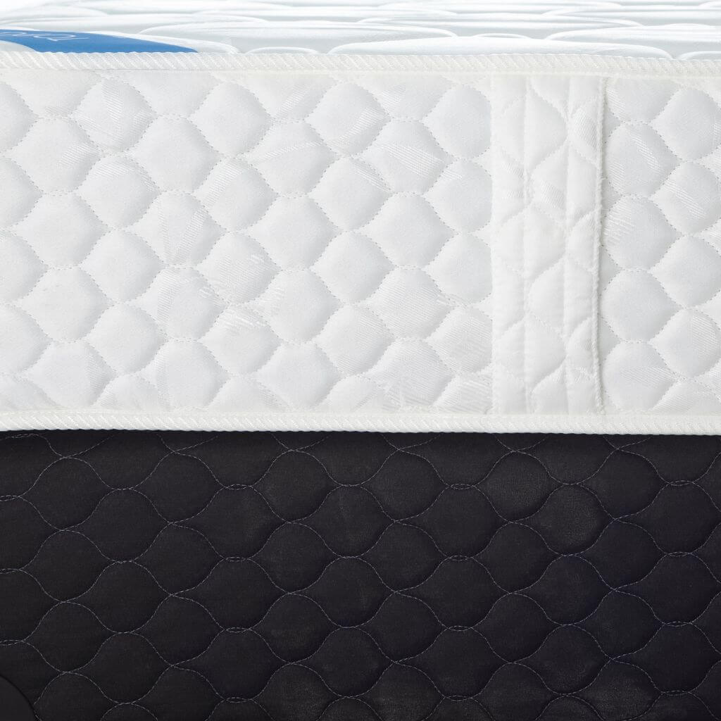 simetric-sin-pillow-detalle-1.jpg